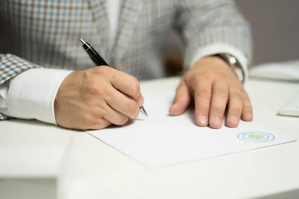 This image shows someone journaling. It's used for the article "girlfriend gaining weight" 