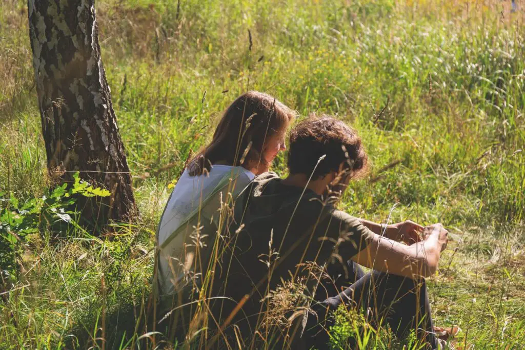 This image shows a woman actively listening to boyfriend. It's used in the article "My boyfriend hasn't called in a week" 